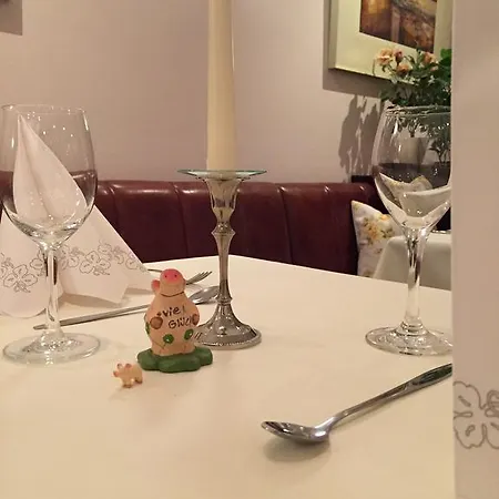 Hotel & Restaurant 