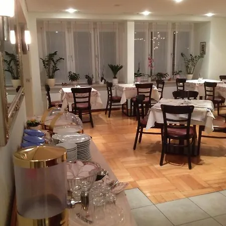 Hotel Hotel & Restaurant 