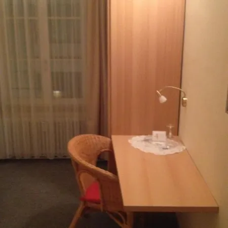 Hotel & Restaurant 