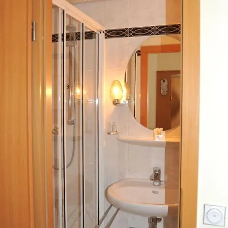 Hotel & Restaurant 