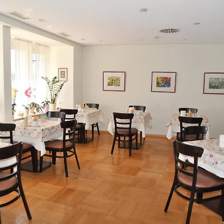 Hotel Hotel & Restaurant 