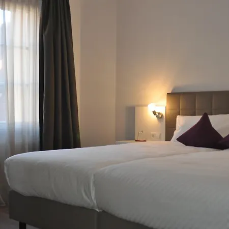 Hotel & Restaurant 