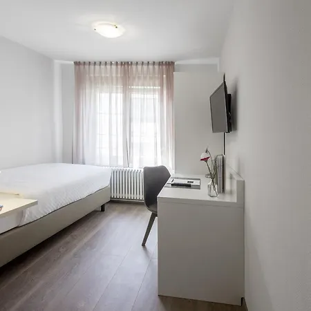 Hotel Hotel & Restaurant 